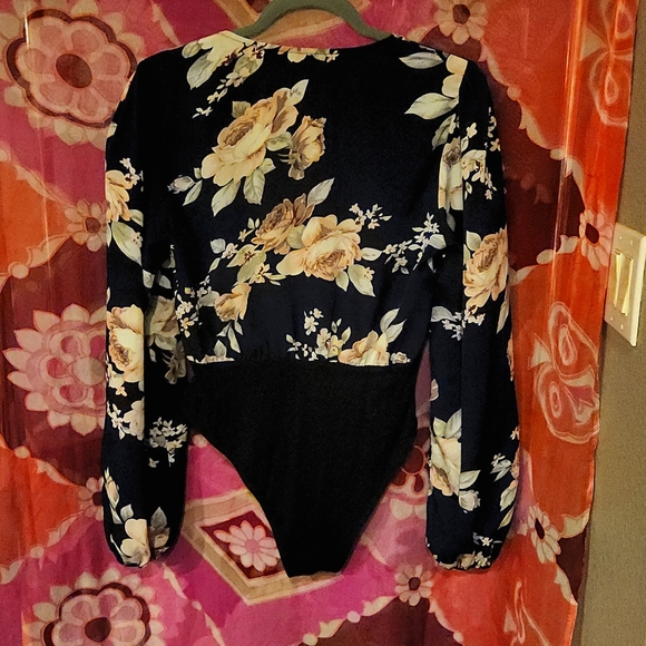 Floral bodysuit black size 8/10 - Picture 2 of 5